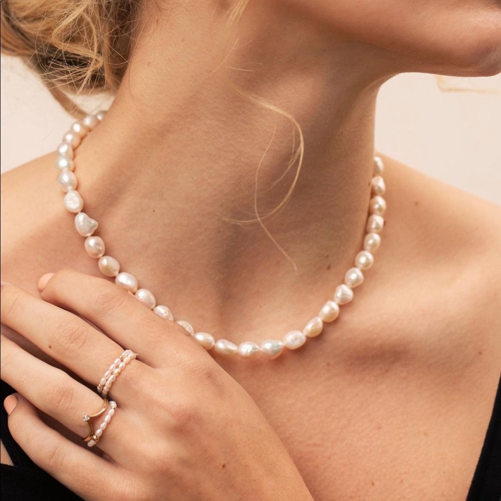 Dainy Mello Freshwater Pearl Coco Necklace